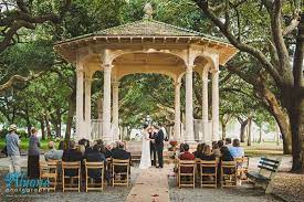 10 Affordable Charleston Wedding Venues Budget Brides Charleston Wedding Venues Wedding Venues South Carolina Gazebo Wedding
