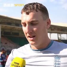 A day setting up the commentary box in Chennai! Henry Moeran and Adam  Mountford take you behind-the-scenes of TMS overseas...