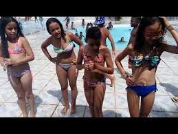 Gana 5 veces y te llevas arietes de batalla clash royale el gran desafio arietes de batalla. Desafio Da Piscina 324kp Desafio Da Piscina Fotos De Biquini Lindas Meninas