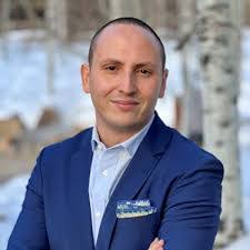 Ryan Grande's Instagram, Twitter & Facebook