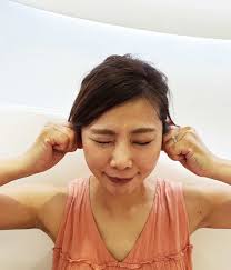 食いしばり による ゆがみ たるみ は 指鍼 ユビバリー によるセルフケアで撃退してスッキリ小顔に story ストーリィ オフィシャルサイト 顔のゆがみ 鍼 ビューティーアドバイス