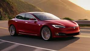 Da macht es in der öffentlichen wahrnehmung auch nichts, dass es sich nur um vorläufige daten handelt, rundenzeiten. Tesla Model S Mit Hoherer Reichweiten Angabe Mehr Akku Kapazitat Teslamag De