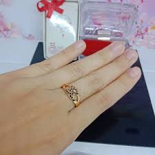 Umumnya, harga emas 22 karat masih cenderung stabil, meskipun sebelumnya sempat mengalami penurunan. Cincin Titanium Wanita Lapis Emas 22 Karat Cincin Xuping Cincin Emas Cincin Nikah Cincin Murah Shopee Indonesia