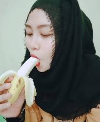 Film yang menceritakan tentang gadis yang gemuk. Hijab Gokil Di 2021 Pisang Instagram Wanita