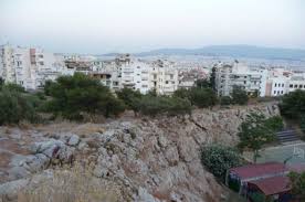 Ανήλικοι ληστές με την απειλή μαχαιριού άρπαξαν 380 ευρώ από μίνι μάρκετ. Adianohth Anakalypsh Sthn Petroypolh Rakosyllekths Brhke Nekro Brefos Se Kado Aporrimatwn Eirinika Gr
