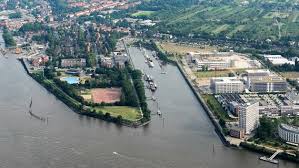 Finkenwerder Marode Kaimauer Am Steendiekkanal Wird Saniert Ndr De Nachrichten Hamburg