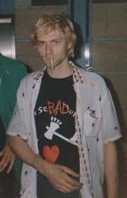 In this photo, kurt cobain's arm shows his medical bracelet from a drug rehab center in la that he checked out of days before returning to seattle, where the seattle police department says, he committed suicide. Kurt Cobain New Rare Pic Donald Cobain Nirvana Kurt Cobain Kurt Cobain