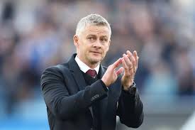 Ole gunnar solskjær, né le 26 février 1973 à kristiansund, est un footballeur international norvégien, évoluant au poste d'attaquant, reconverti entraîneur. Ole Gunnar Solskjaer Manchester United Manager To Stay Despite Bad Runs Of Games The Athletic
