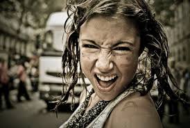 Street Photography: 80 Superb Examples & Tips