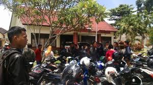 Website lowongan kerja terbesar di indonesia. Ratusan Sekuriti Pt Ssg Tuntut Gaji Dua Bulan Belum Dibayar Perusahaan Sriwijaya Post