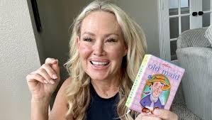 Amazon.com: eeBoo: Old Maid Playing Card Game, Cards are Durable and Easy  to Use, Instructions Included, Educational and Fun Learning, for Ages 5 and  up : Toys & Games