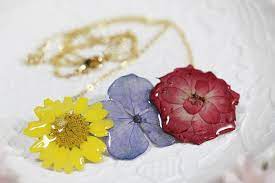 Real pressed flower leaves dried flowers for art craft scrapbooking phone cas jo. Pressed Dried 3 Natual Flowers Uv Resin Pendent Necklace 2 Flower Resin Jewelry Resin Jewelry Resin Jewelry Making