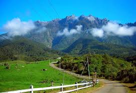 Lebih dari 40 pulau yang menanti untuk dilawati. 15 Tempat Menarik Di Kundasang Yang Sejuk Bagai Di New Zealand Cari Homestay