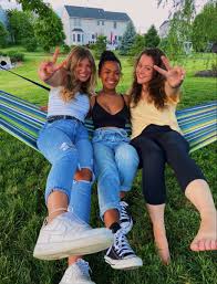 See more ideas about friend pictures, friend photoshoot, best friend pictures. Pinterest Zoewro Friend Photoshoot Best Friends Aesthetic Squad Outfits