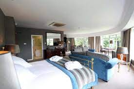 Deze accommodatie heeft gratis parkeergelegenheid op het terrein, een bar en een bekroond restaurant. A Hotel Com Everglades Hotel Hotel Derry Londonderry United Kingdom Price Reviews Booking Contact