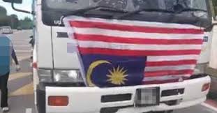 Setelah kasus pencetakan bendera secara terbalik, beredar posting tentang penelantaran kontingen. Pasang Bendera Malaysia Terbalik Di Hadapan Lori 5 Pekerja Ditahan Polis Malaysian Update Berita Terkini Untuk Anda