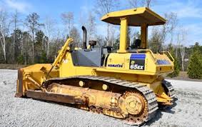 Komatsu D65EX-15E0 Crawler Dozer