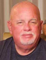 Lee Harger's Instagram, Twitter & Facebook