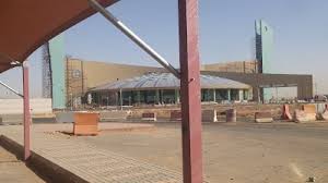 ويعد مسجد جامعة تبوك من المعالم الشهيرة في المنطقة، وعلى مستوى جامعات السعودية، وبني كمعلم يحتفي بالحضارة الإسلامية والعمرانية لمدينة تبوك، ومركز بارز لعلوم الدين الإسلامي. Mosque University Of Tabuk Tabuk