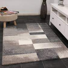 The kenley area rug makes a global statement with an intricate center medallion and elegant scrolling details in light blue and gray. Modern Rug Living Room Rug Bedroom Rug Geometric Patterns Short Hair Floor Decoration Natural Colours Beige Cream Grey Ceres Webshop