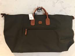 The largest suitcase of the bellagio collection this brics bag has ample packing space for for longer trips or two traveling together. Bric S X Travel Holdall Weekend Bag Hobbies Toys Travel Travel Essentials Accessories On Carousell