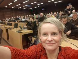 Check spelling or type a new query. Riikka Purra On Twitter Illalla Juhlaa Ja Glamouria Nyt Taas Tyon Parissa Uudenmaan Piirin Syyskokous Kirkkonummella Omassa Valtuustosalissa Itsenaisyyspaiva Linnanjuhlat Perussuomalaiset Kirkkonummi Https T Co Pha6ve3ejo