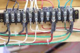 Between the breaker and the outlet or wall connector is a run of wire. Wiring Star Home Run Bus O Gauge Railroading On Line Forum
