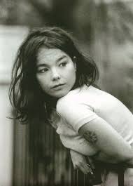 Pin By Paloma Moura On H3ro3s Bjork Portrait Musician