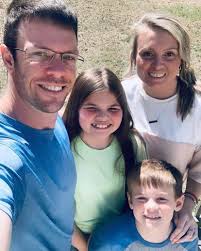 🚨HELP NEEDED IMMEDIATELY 🚨 We're at it again! Our finance office is  looking for people to work from home anywhere in the U.S. All online & full  training provided! Set up a