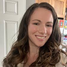 Sara Elder's Instagram, Twitter & Facebook