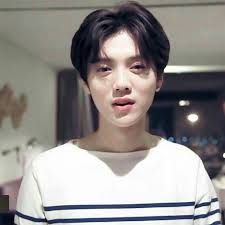 Tarpaulin family reunion backdrop design. To Tie The Knot Hyunjeong Di 2020 Pernikahan Orang Percintaan