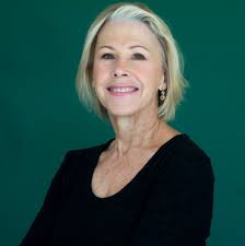 Confident & Charismatic Communication Skills by Angie Gei