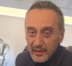 Cadou surpriză pentru angajații CAO-Olt, Primăria Slatina și instituțiile  subordonate, din partea primarului Delimano! În următoare luni de zile,  peste 500 de angajați vor fi...DAȚI AFARĂ!!! (Peste 200 din cadrul CAO!)  Slatina