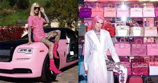 The most extreme — unsuitable for describing in polite conversation — can go for $1,800 to $2,500. Jeffree Star S Net Worth How The Youtuber Got Rich Elle Australia