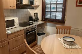 Familiär geführtes gästehaus in ruhiger lage, zwischen oberem und unterem kurgebiet gelegen. Haus Doris Blick Zur Burg Weis Pfalz De