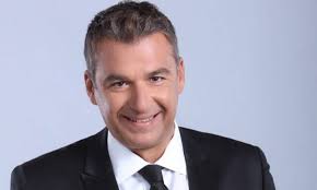 Την μύκονο επιλέγουν αρκετοί έλληνες celebrities για να περάσουν λίγες στιγμές ξεκούρασης τον πρώτο μήνα του καλοκαιριού. O Giwrgos Liagkas Epestrepse Ston Ant1 Kai Sto Pleyro Ths Faihs Skorda Sto Prwino Newsique Gr