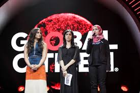 Waislitz bol zvolený do collingwood football club predstavenstvo v roku 1998, zvolený za viceprezidenta v roku 2009. Waislitz Global Citizen Award 2018 End Extreme Poverty Alphagamma