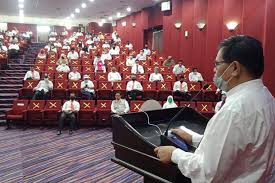 Mempelajari bidang mutu layanan rekam medik, dikaitkan langsung dengan aspek penerapan ke arah pelayanan kesehatan, kedokteran, kebidanan, keperawatan, dan kefarmasian. Pelaksanaan Utbk Sbmptn Di Unm Gunakan Protokol Kesehatan