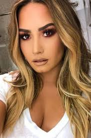 Amigos de Demi Lovato viram 'sinais de alerta' semanas antes de overdose,  diz site