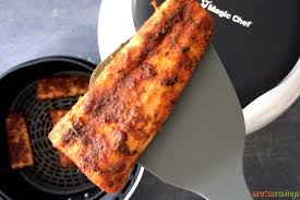 5) make tacos with the tortillas and fish and top each with cream, shredded cabbage, tomatillo salsa and pickled jalapenos, if desired. Blackened Fish Tacos In Air Fryer Spice Cravings