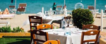 Si trova infatti di fronte a una bellissima spiaggia attrezzata, circondata da una rigogliosa pineta e dune di sabbia. Vistamare Formia Il Tuo Ristorante Vistamare