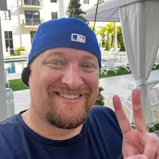 Ryan Cox, Accountability + Growth Coach (@ryanleecox)