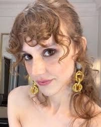 Deha Esme Kimdir? Ahsen Eroğlu Sevgilisi