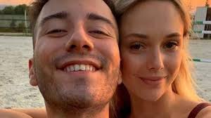 Enes Baturun sevgilisi Ecenaz Üçer Dubaide bikinili poz verdi! Göğüs  silikonu taktırmıştı - Magazin Haberleri