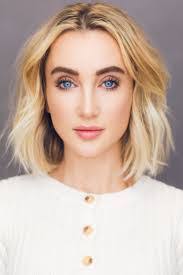 Erin Noll's Instagram, Twitter & Facebook