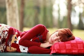 Maka untuk melengkapi kebutuhannya, mereka perlu bantal yang nyaman untuk melindungi kepala saat tidur. 5 Merk Bantal Berkualitas Versi Info Bantal Indonesia Info Bantal Indonesia