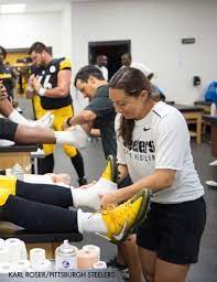Scu Exclusive: Interview With Steelers Athletic Trainer Sonia Ruef, "First  On The Field" - Steel City Underground