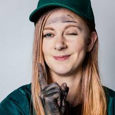 Simone Giertz's Instagram, Twitter & Facebook
