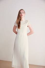 Midikleid Aus Spitze Und Plissee In 2020 Kleid Mit Armel Kleider Plissee Kleid