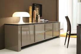 Aparadores de madera y aparadores de salón o comedor. Decorar Aparador Para Un Interior Moderno